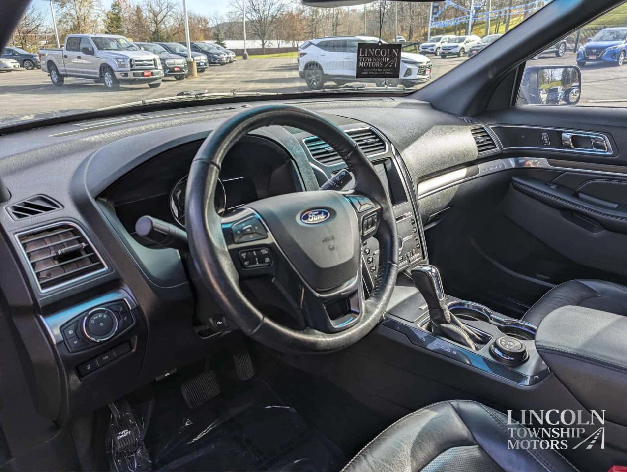 2017 Ford Explorer LIMITED Photo