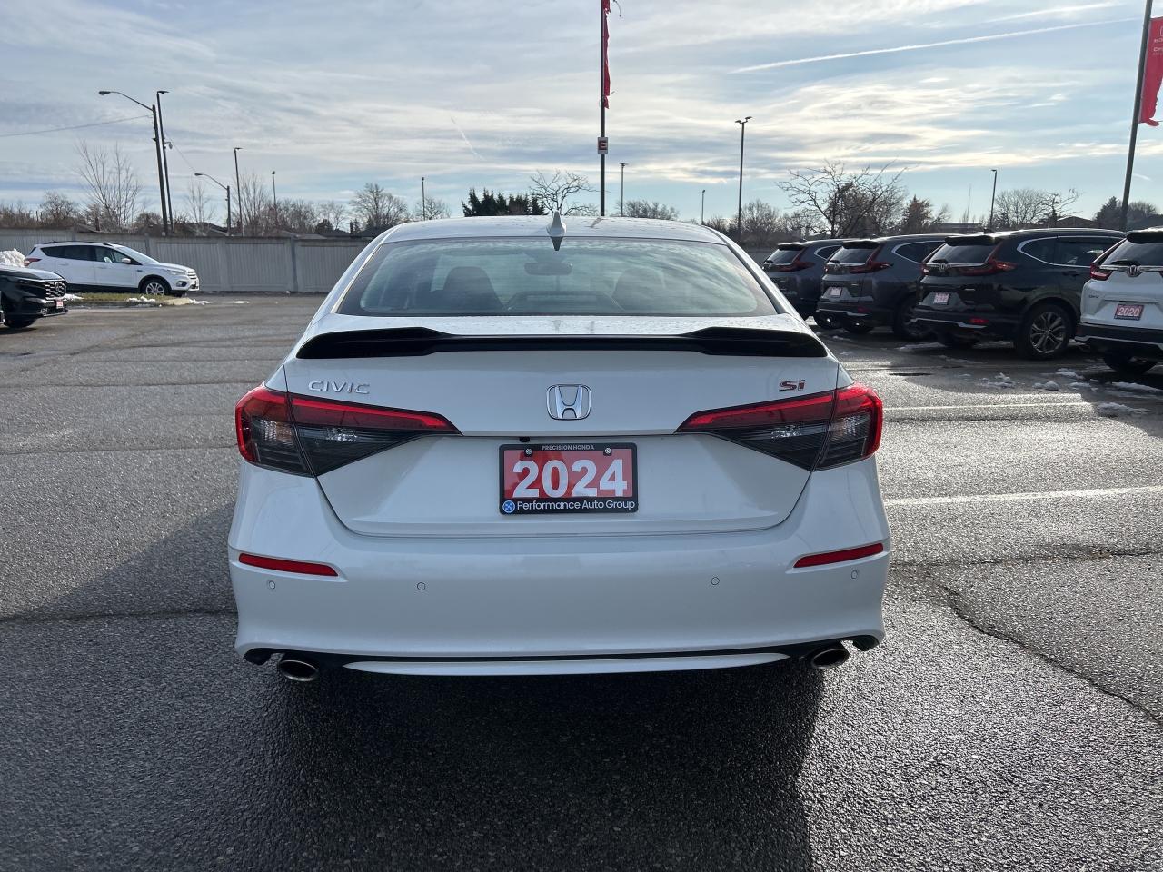 2024 Honda Civic Si Sedan Si  Navigation Sunroof  CarPlay  R Camera CarPlay Photo