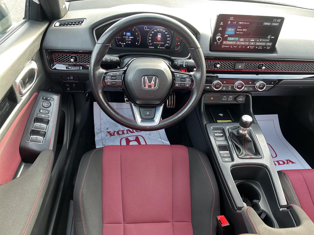 2024 Honda Civic Si Sedan Si  Navigation Sunroof  CarPlay  R Camera CarPlay Photo