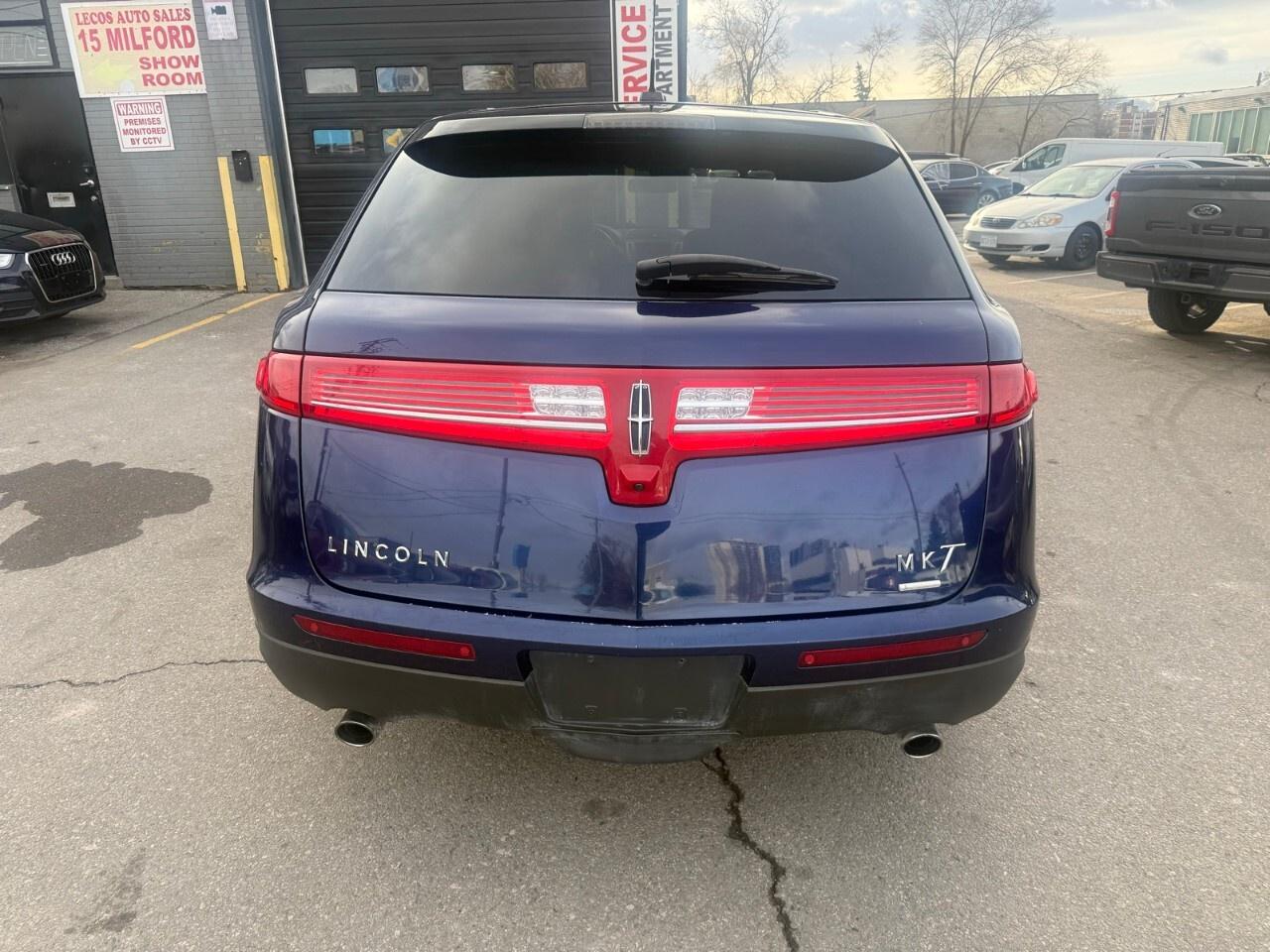2011 Lincoln MKT 4dr Wgn 3.5L AWD 2011 Lincoln MKT all-wheel-drive Photo