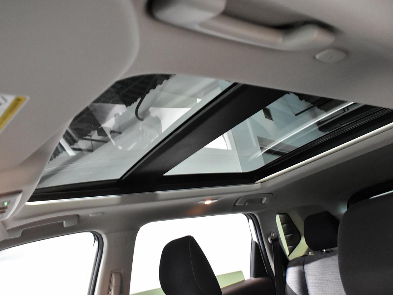 2023 Nissan Rogue AWD SV Moonroof*NOClaims!!*Panoramic*BSM*LDW*Warra Photo