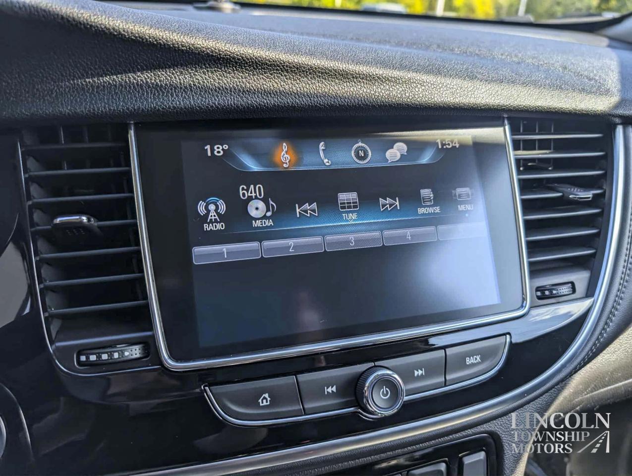 2017 Buick Encore Essence- CLEAN CARFAX, HEATED SEATS, RMT START! Photo