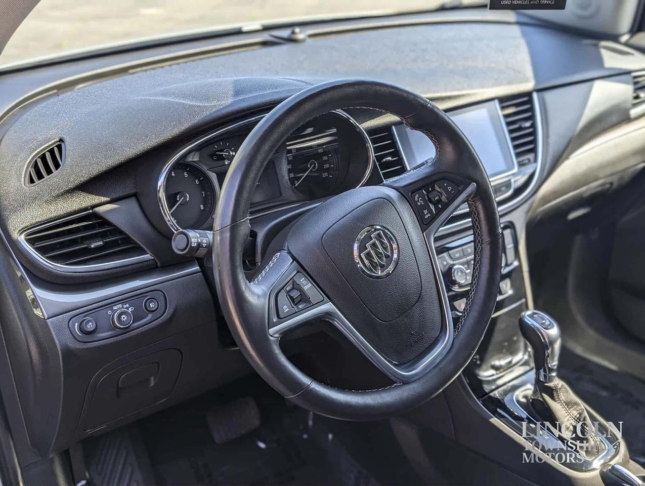 2017 Buick Encore Essence- CLEAN CARFAX, HEATED SEATS, RMT START! Photo