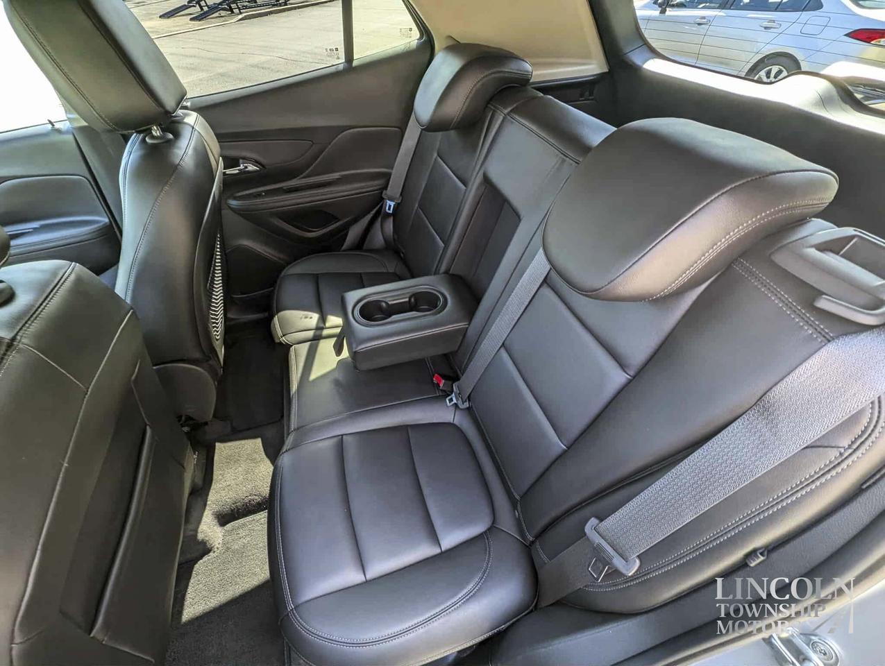 2017 Buick Encore Essence- CLEAN CARFAX, HEATED SEATS, RMT START! Photo