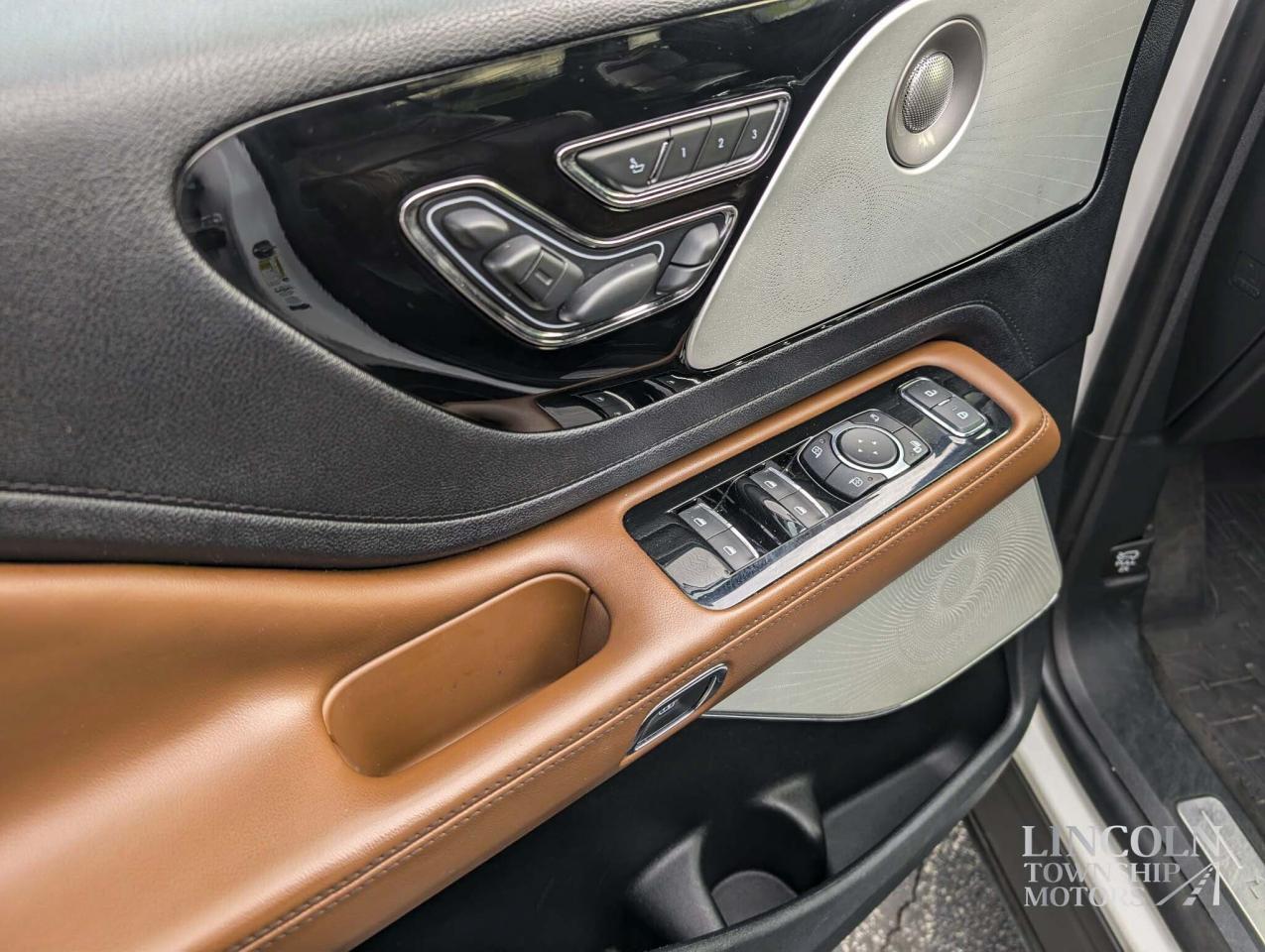 2020 Lincoln Aviator Reserve Photo