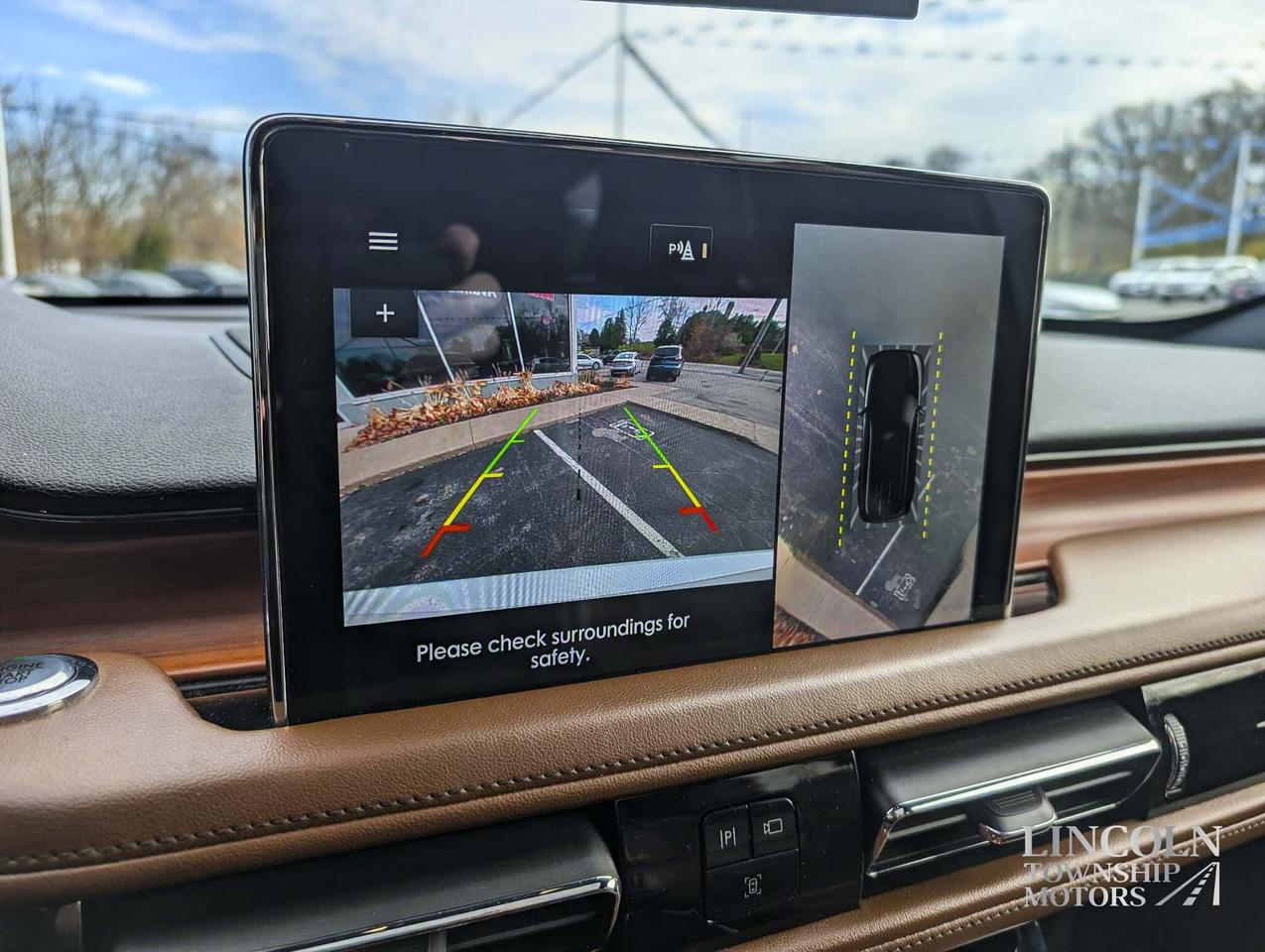 2020 Lincoln Aviator Reserve - CLEAN CARFAX, NAV, AWD, 7 SEATER, LOADED Photo