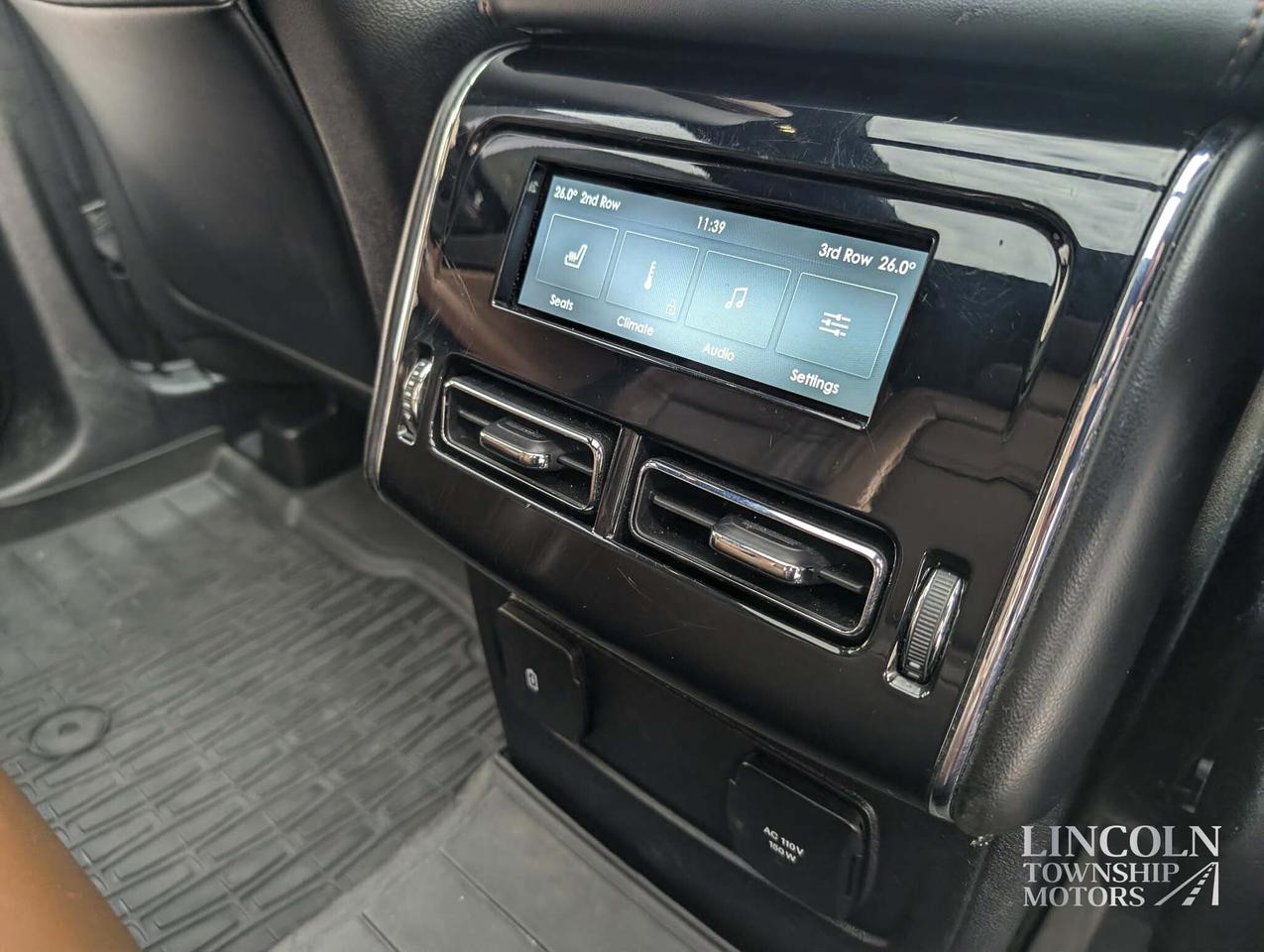 2020 Lincoln Aviator Reserve - CLEAN CARFAX, NAV, AWD, 7 SEATER, LOADED Photo