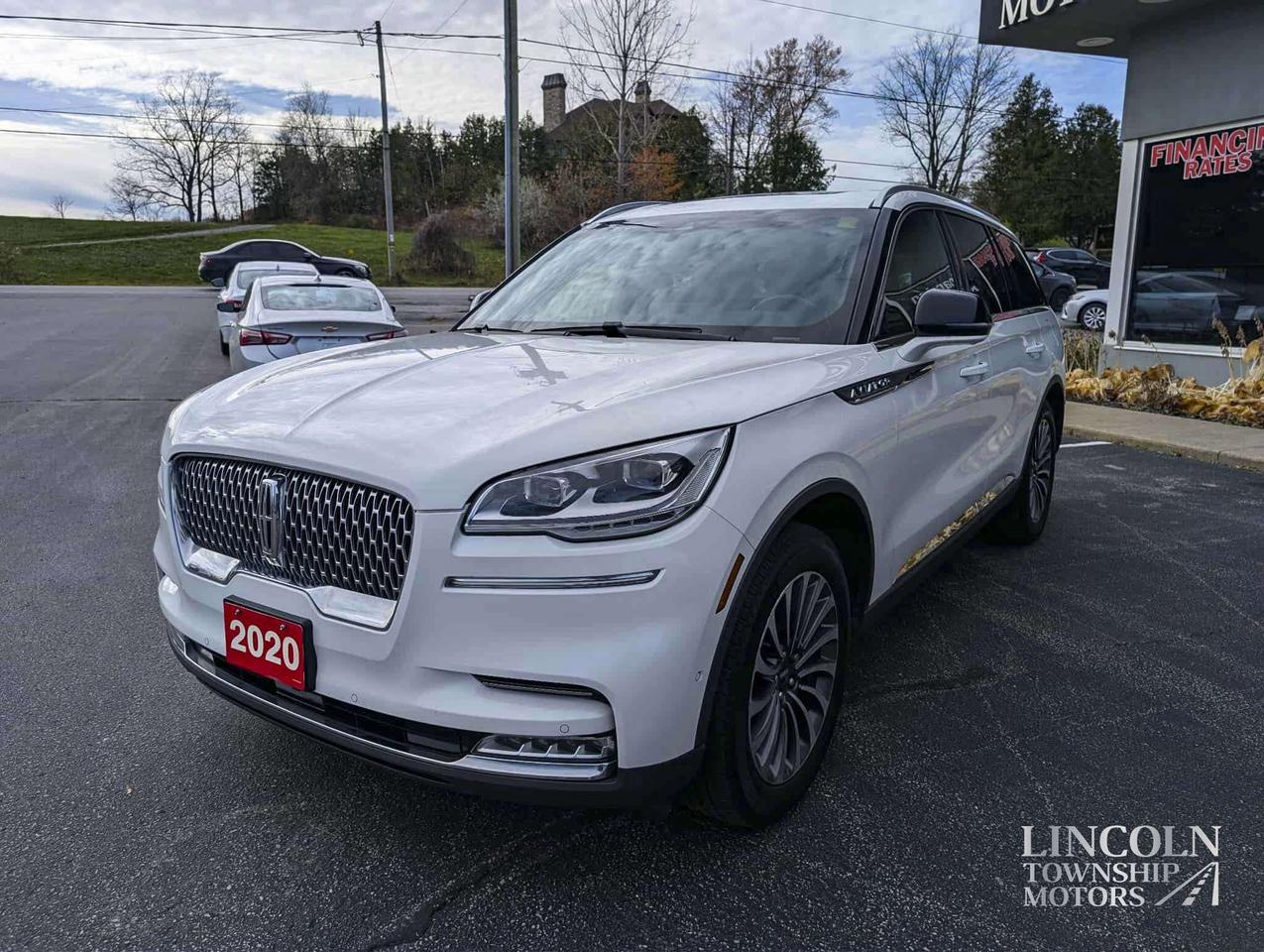 2020 Lincoln Aviator Reserve - CLEAN CARFAX, NAV, AWD, 7 SEATER, LOADED Photo3