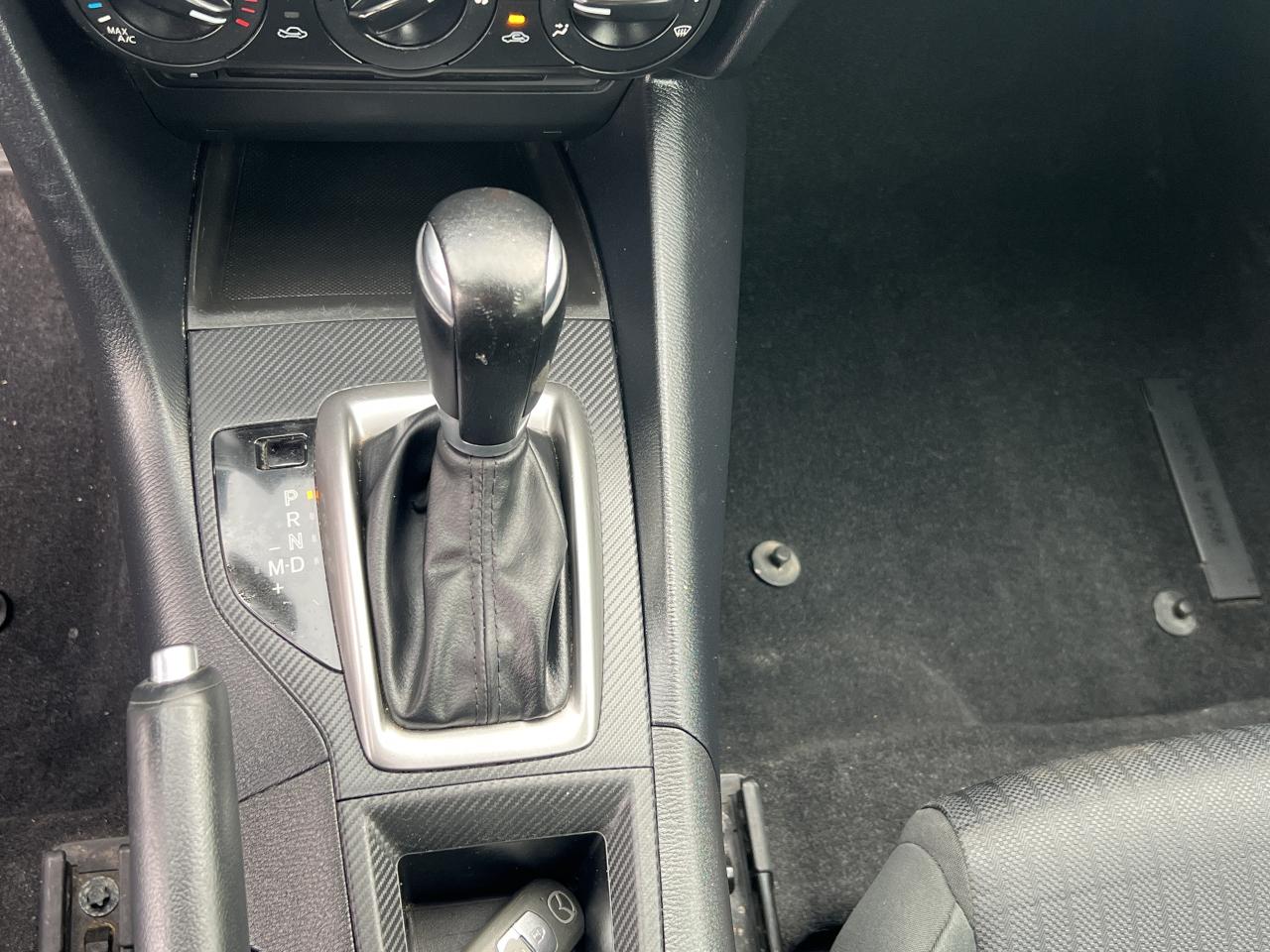 2015 Mazda MAZDA3 4dr Sdn Gx Photo