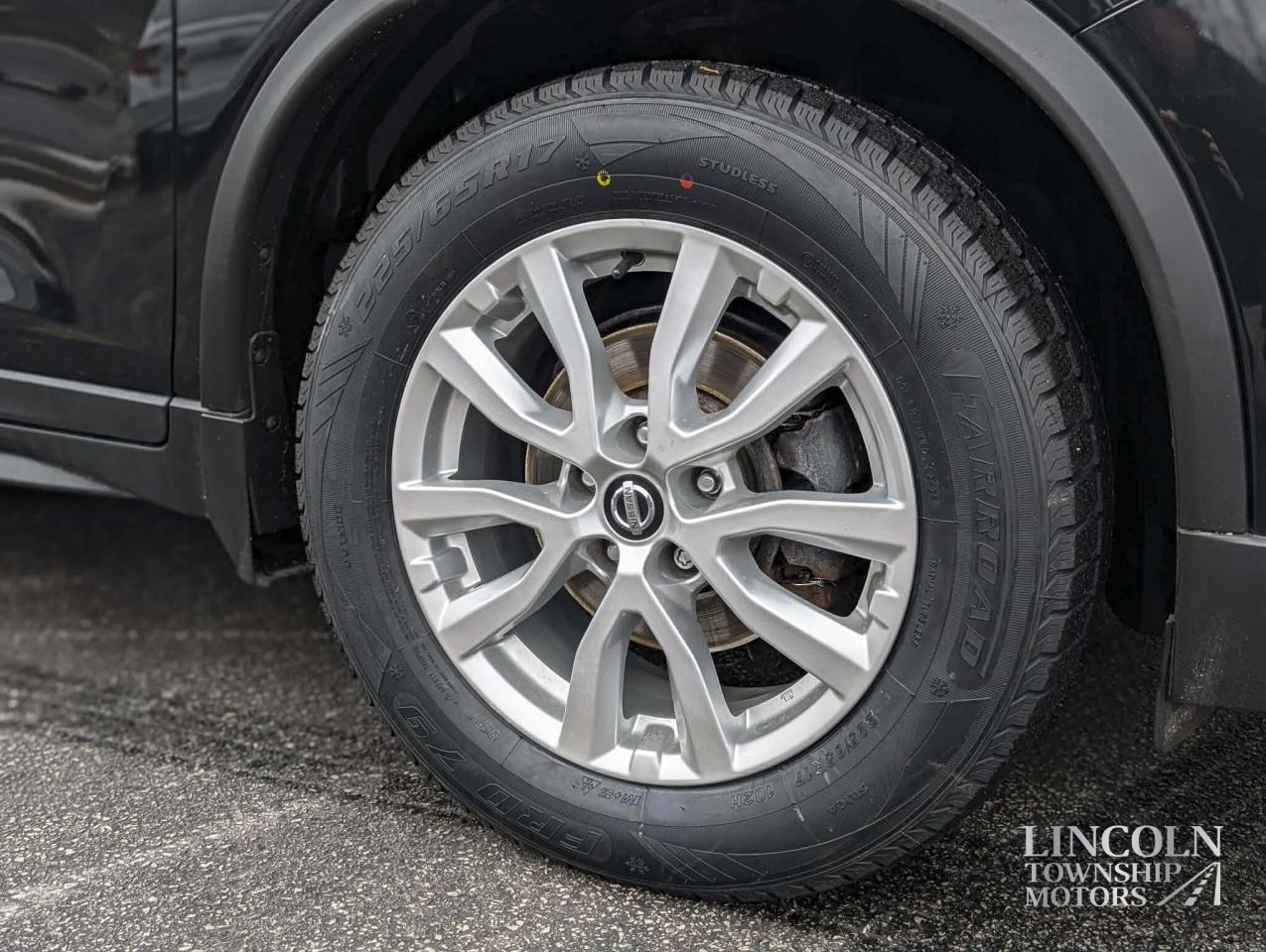 2019 Nissan Rogue S Photo