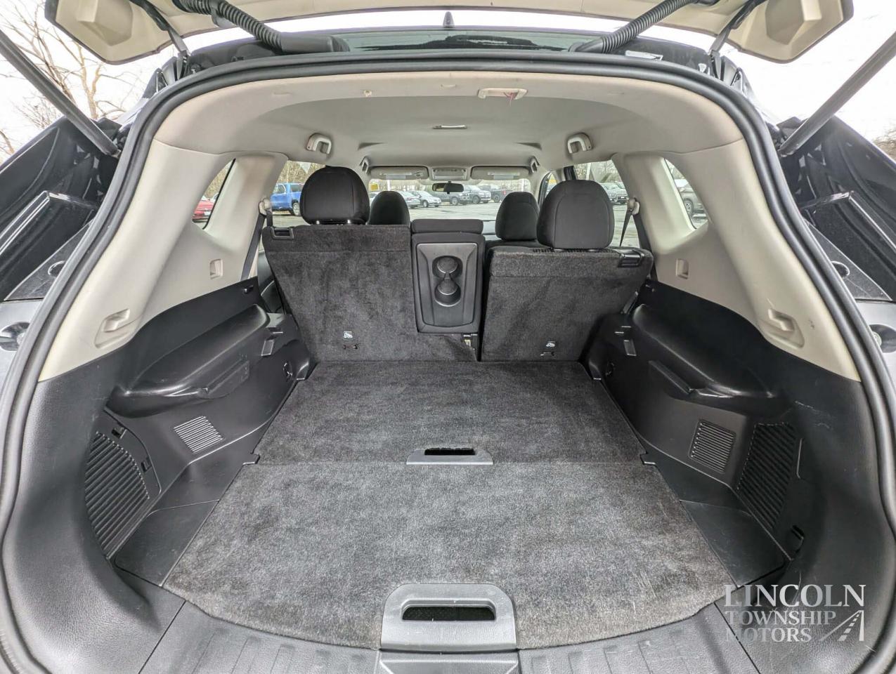 2019 Nissan Rogue S Photo