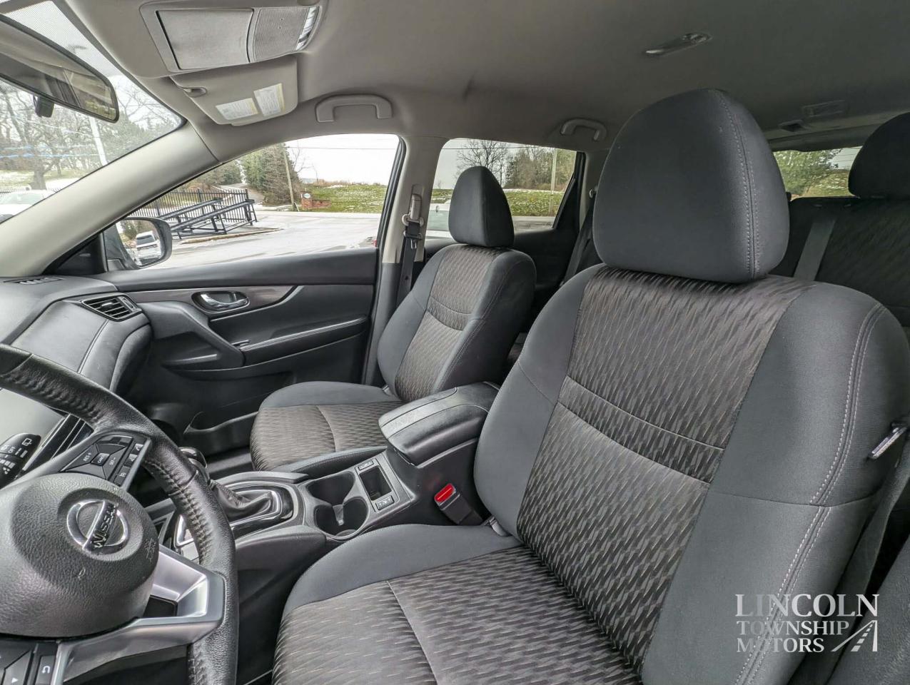 2019 Nissan Rogue S Photo