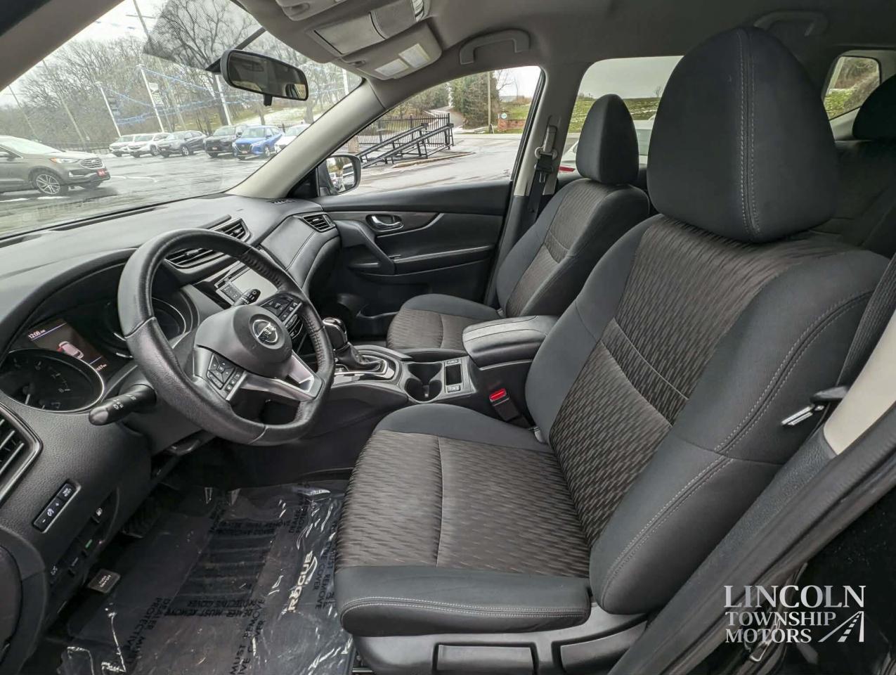 2019 Nissan Rogue S Photo