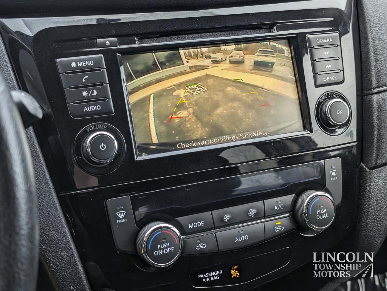 2019 Nissan Rogue S Photo