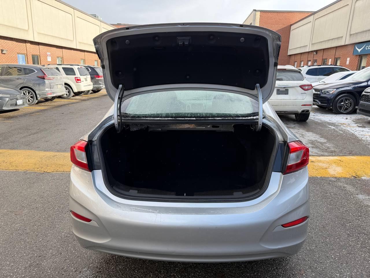 2017 Chevrolet Cruze 4dr Sdn 1.4L LT w/1SD Photo3