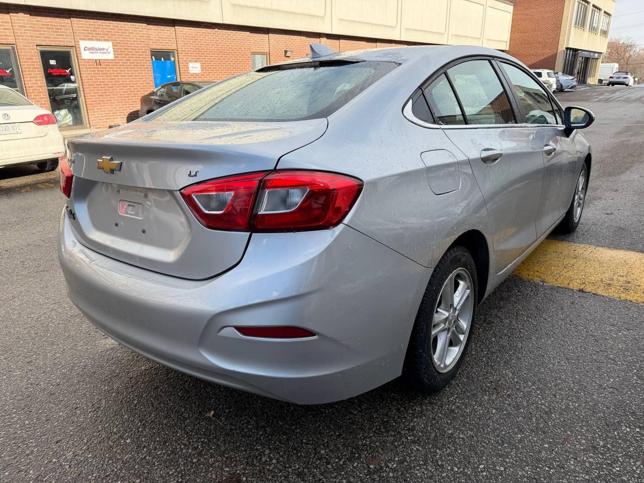 2017 Chevrolet Cruze 4dr Sdn 1.4L LT w/1SD Photo