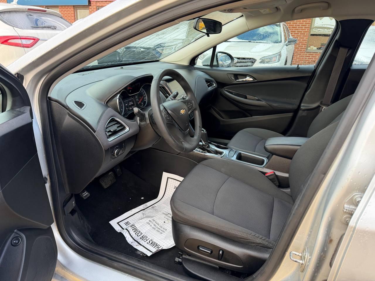 2017 Chevrolet Cruze 4dr Sdn 1.4L LT w/1SD Photo