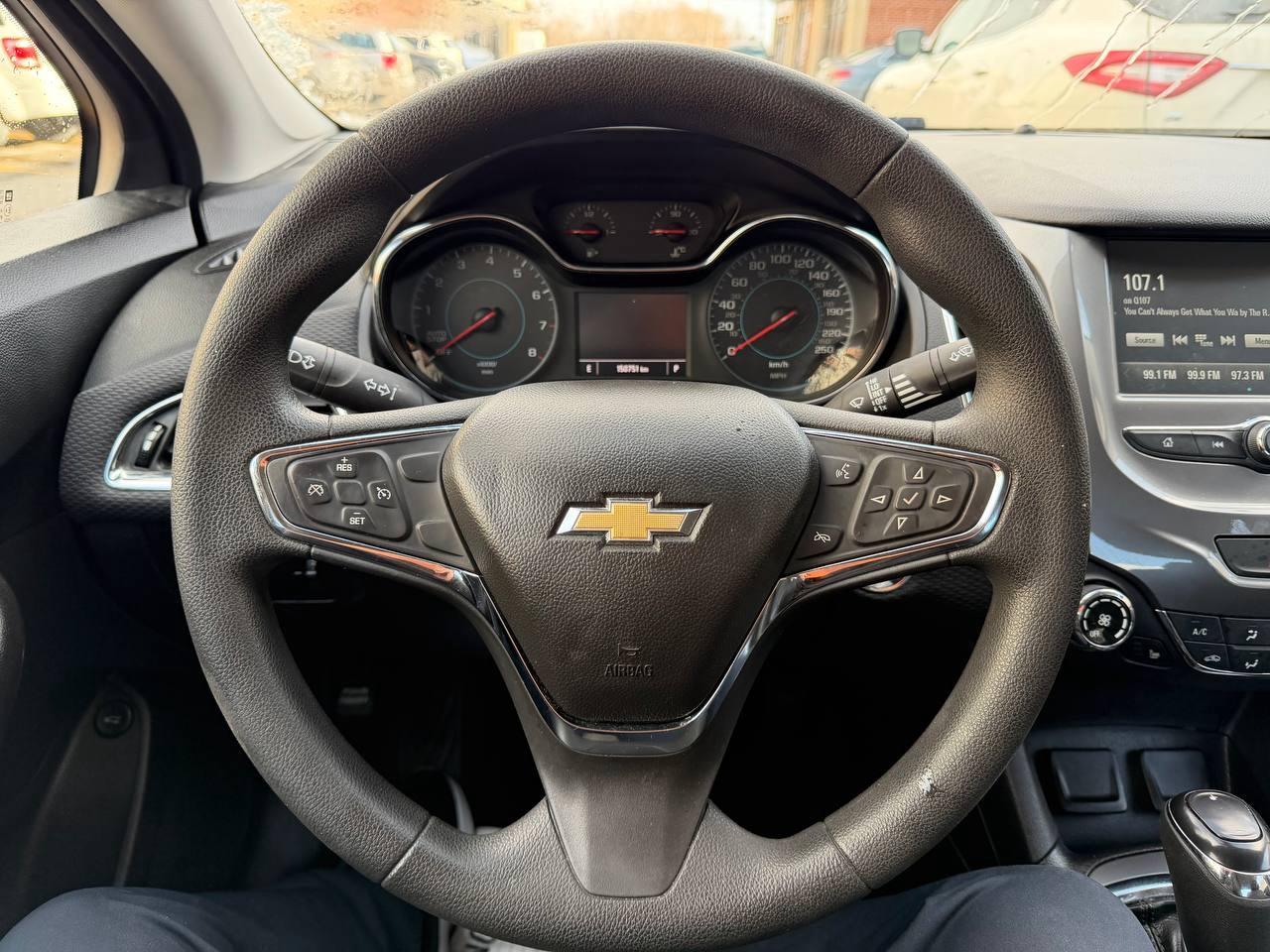 2017 Chevrolet Cruze 4dr Sdn 1.4L LT w/1SD Photo