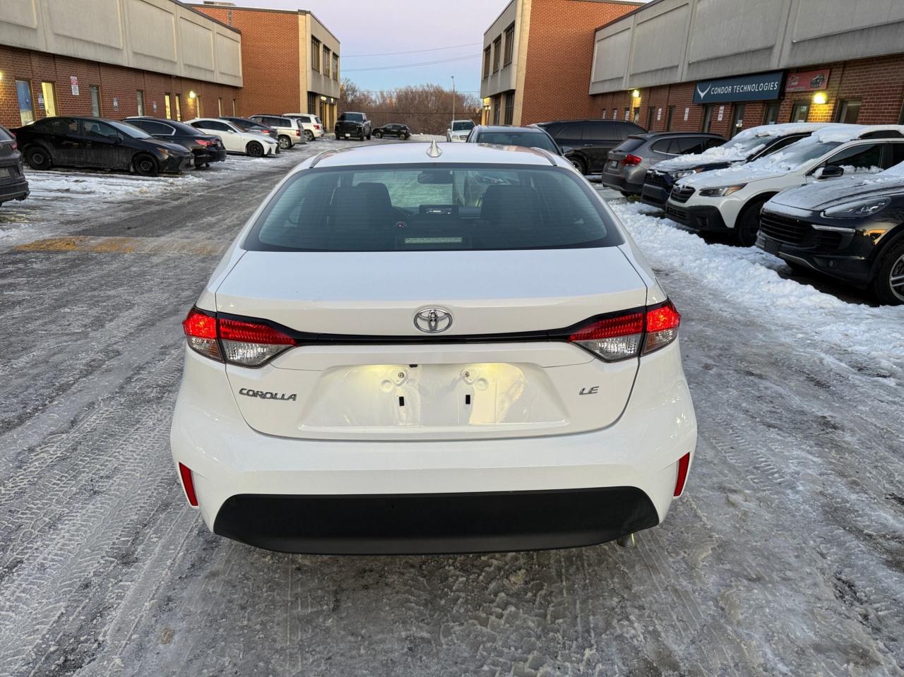 2024 Toyota Corolla LE CVT, UPGRADE PACKAGE, SUNROOF, ALLOY WHEELS Photo