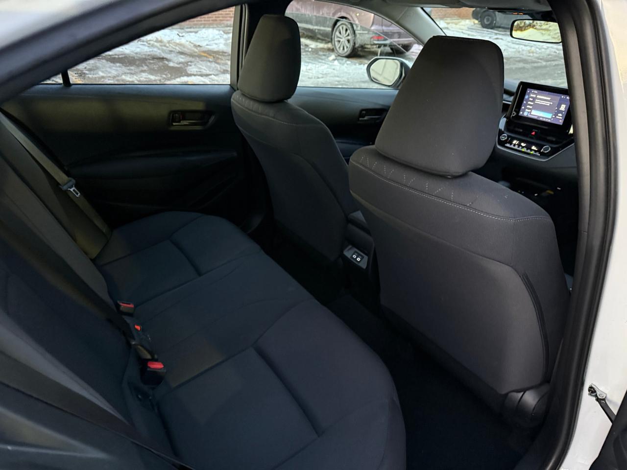 2024 Toyota Corolla LE CVT, UPGRADE PACKAGE, SUNROOF, ALLOY WHEELS Photo