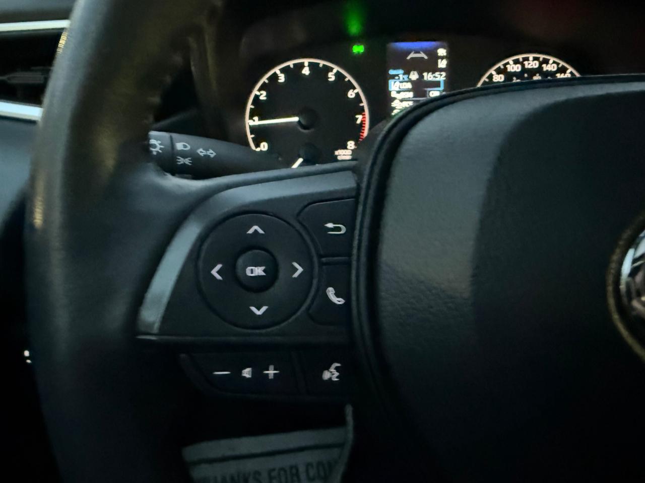 2024 Toyota Corolla LE CVT, UPGRADE PACKAGE, SUNROOF, ALLOY WHEELS Photo