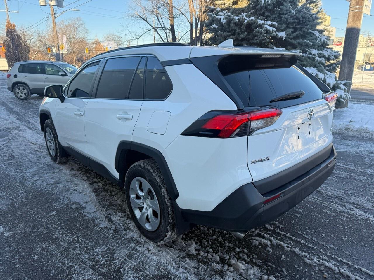 2021 Toyota RAV4 LE AWD 2021 Toyota RAV4 LE all-wheel-drive Photo4