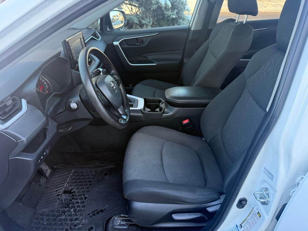 2021 Toyota RAV4 LE AWD 2021 Toyota RAV4 LE all-wheel-drive Photo