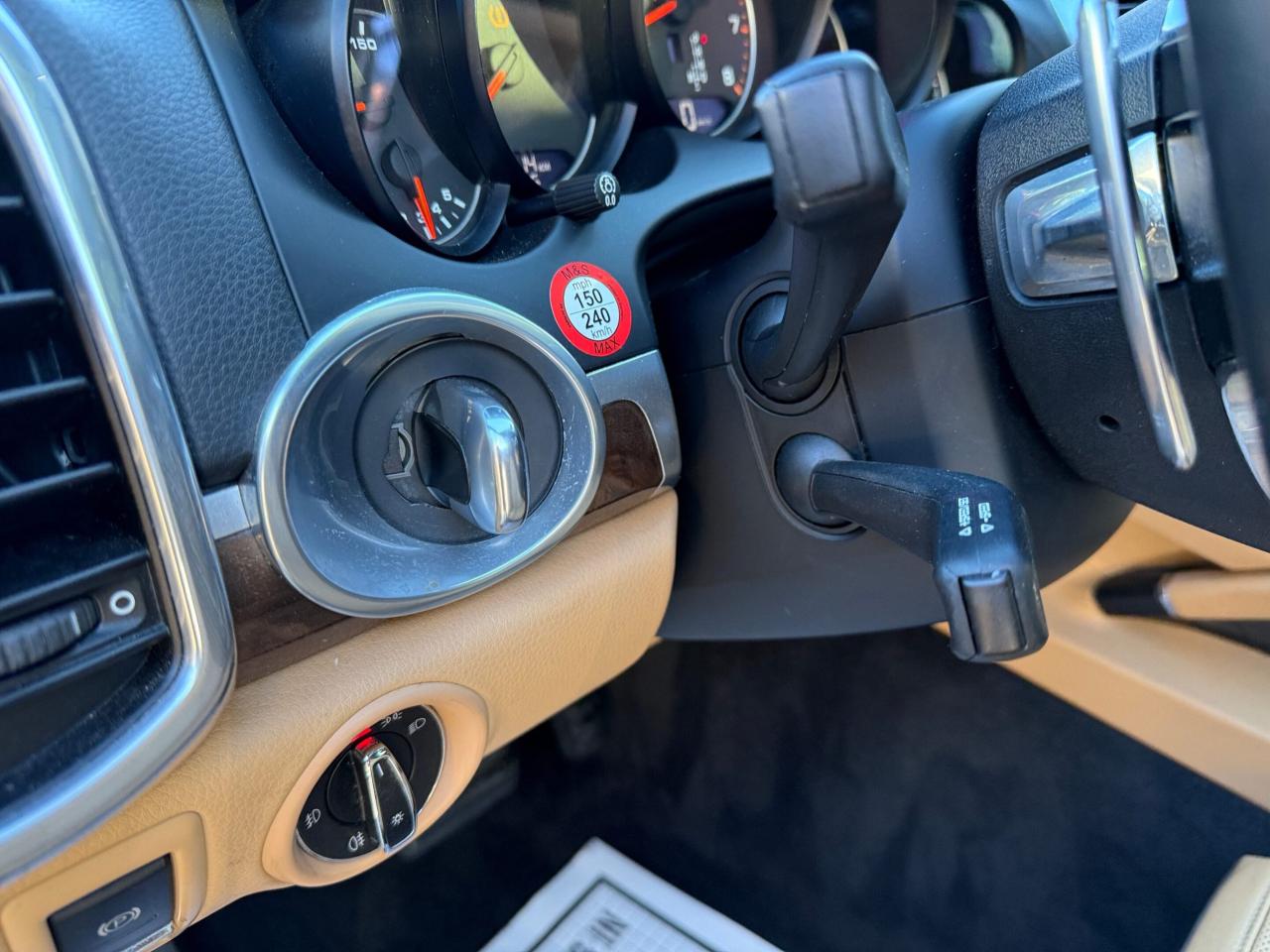 2016 Porsche Cayenne PREMIUM PLUS PACKAGE, AWD 4dr Photo