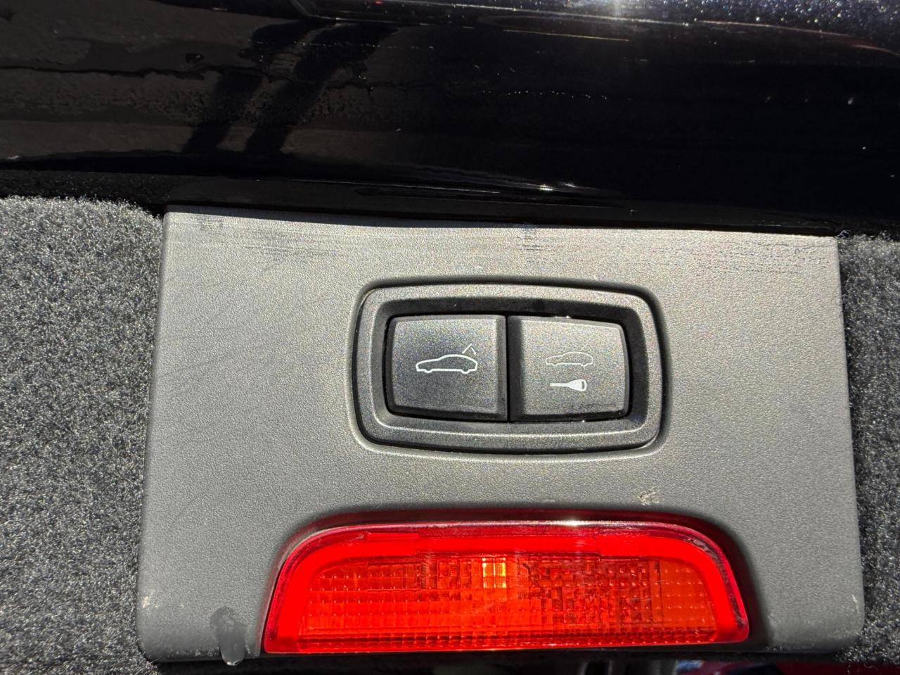 2016 Porsche Cayenne PREMIUM PLUS PACKAGE, AWD 4dr Photo