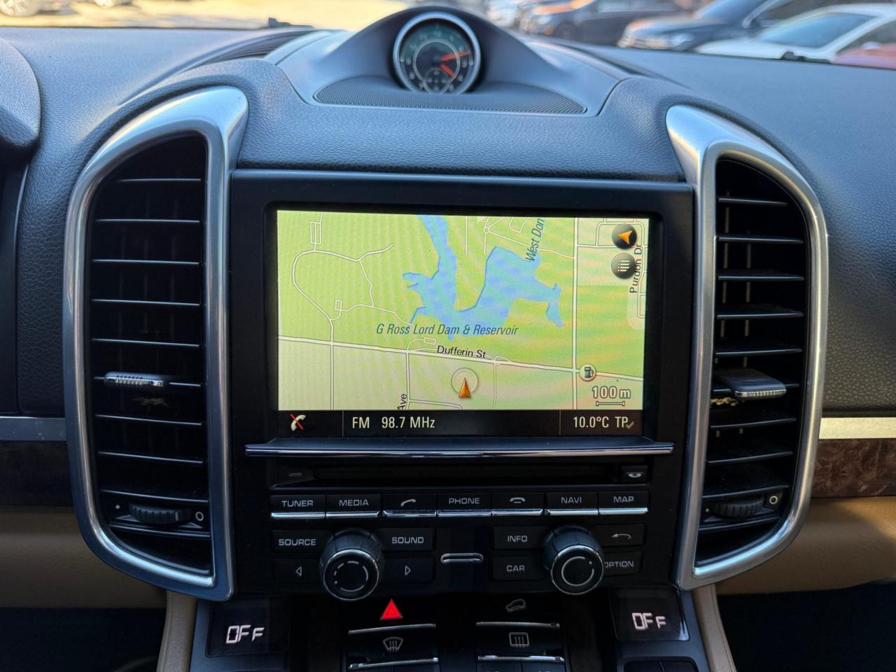 2016 Porsche Cayenne PREMIUM PLUS PACKAGE, AWD 4dr Photo