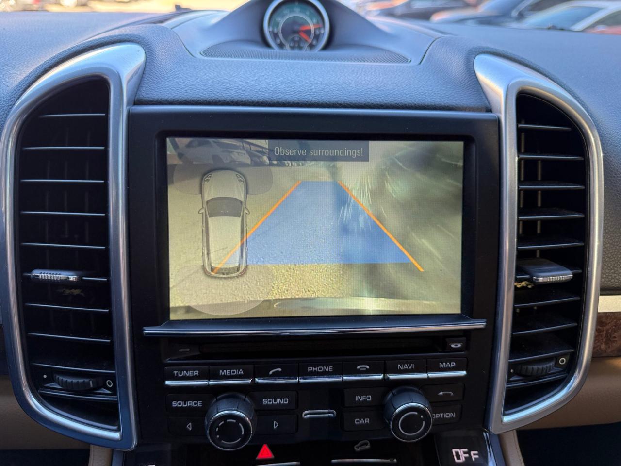 2016 Porsche Cayenne PREMIUM PLUS PACKAGE, AWD 4dr Photo