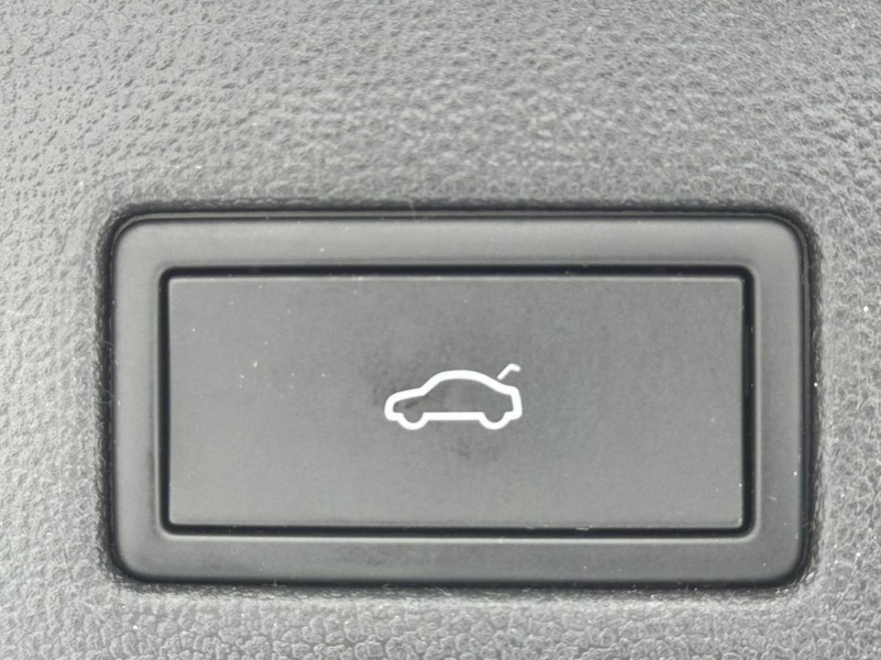 2021 Volkswagen Tiguan HIGHLINE 4MOTION AWD - LOADED Photo