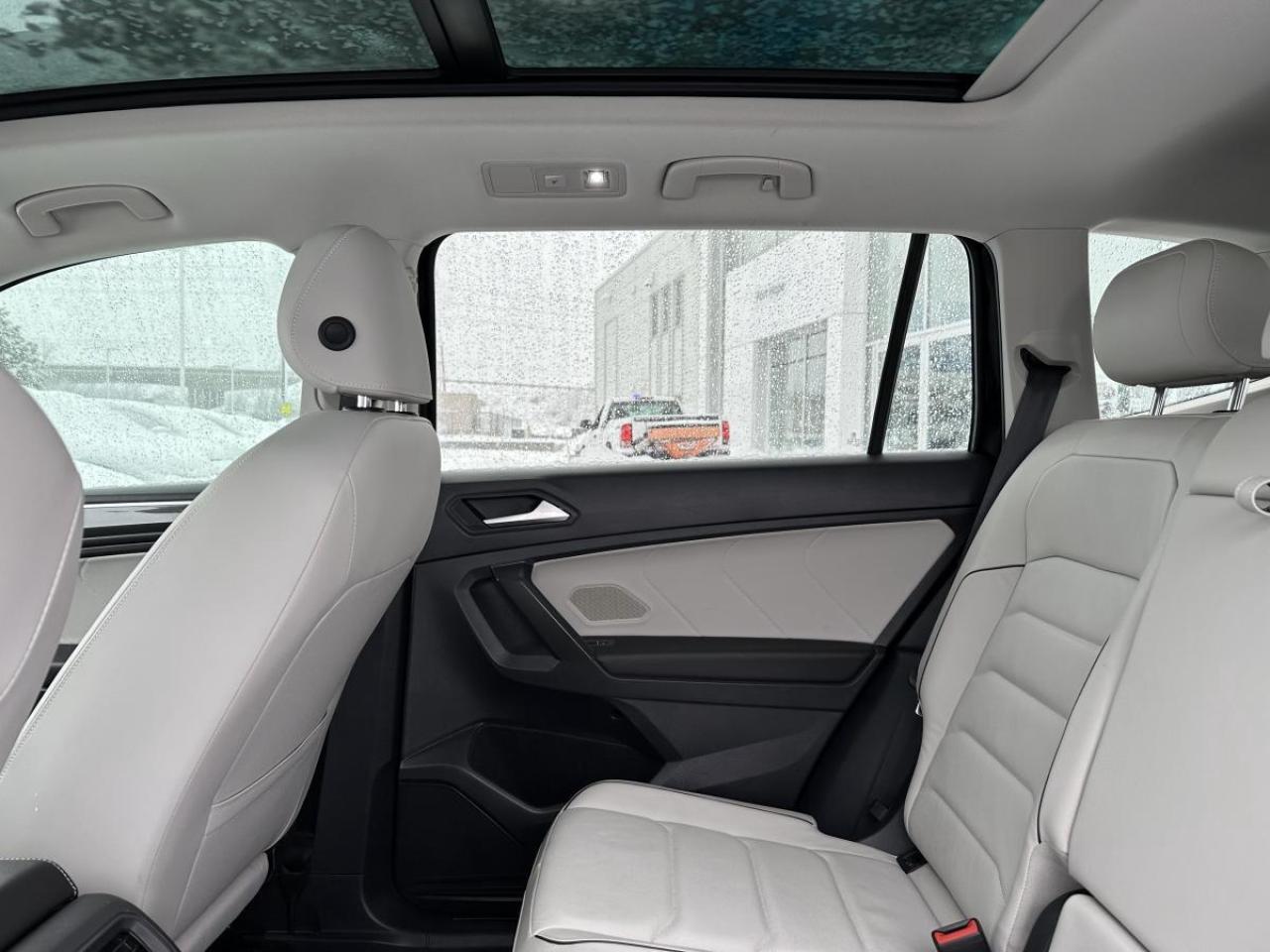 2021 Volkswagen Tiguan HIGHLINE 4MOTION AWD - LOADED Photo