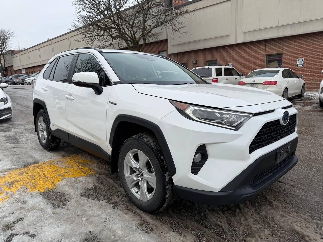 2021 Toyota RAV4 Hybrid XLE AWD Photo