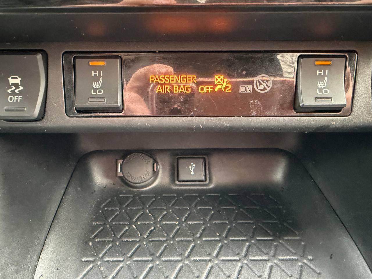 2021 Toyota RAV4 Hybrid XLE AWD Photo