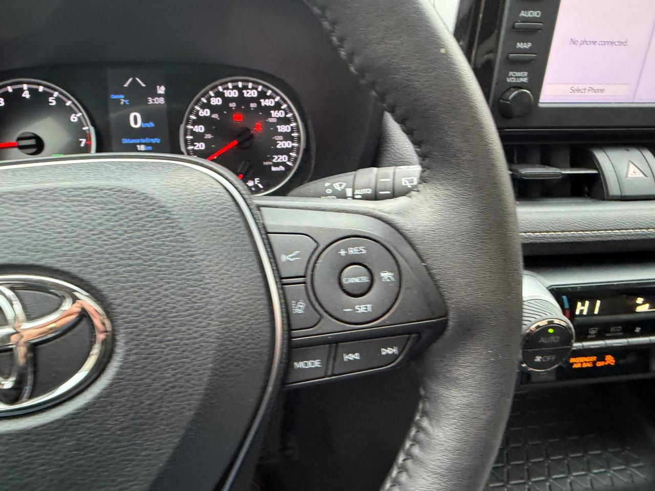 2022 Toyota RAV4 XLE AWD, ONE OWNER, SUNROOF, PUSH BUTTON START Photo