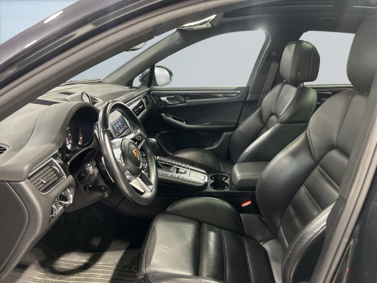 2018 Porsche Macan S /AWD/Leather/NAVI/Sunroof/Android Car Play/ Clea Photo