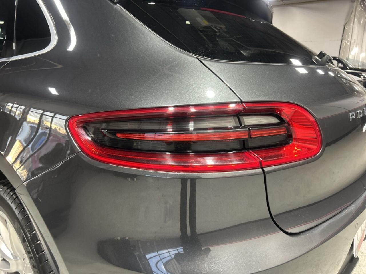 2018 Porsche Macan S /AWD/Leather/NAVI/Sunroof/Android Car Play/ Clea Photo