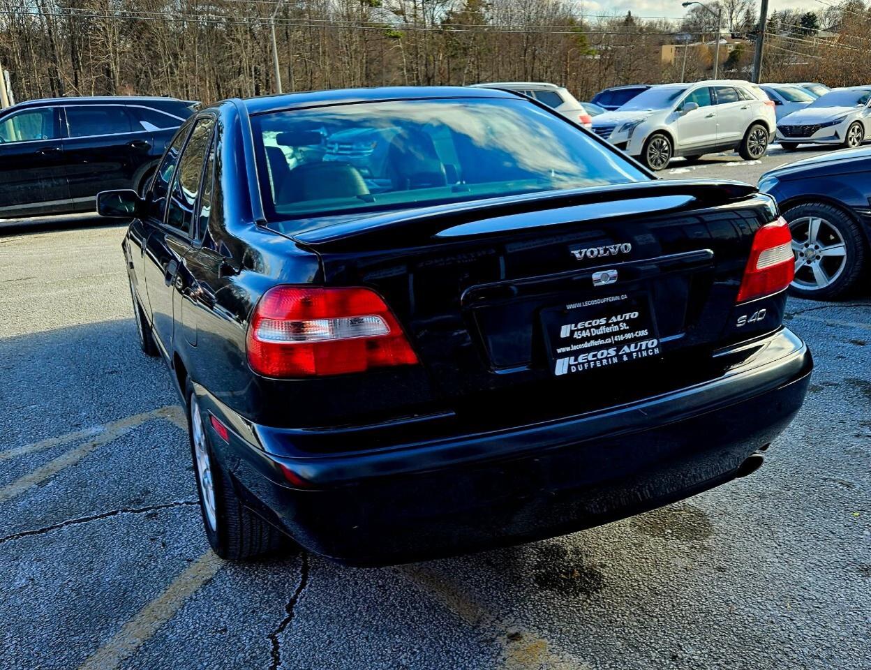 2004 Volvo S40 A 4dr Sdn Low KMs/Leather/Heated Seats Photo