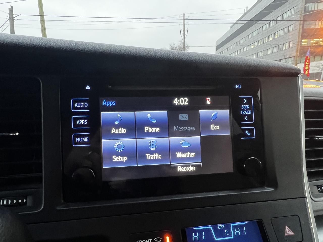 2017 Toyota Sienna 5dr LE 7-Pass AWD Photo