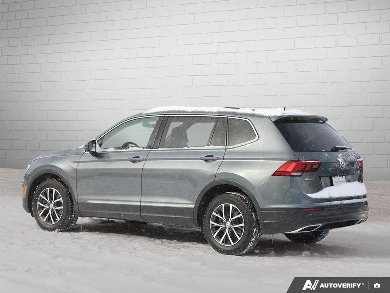 2018 Volkswagen Tiguan ComfortlineCERTIFIED AS-TRADED, NAVIGATION, HTD SE Photo