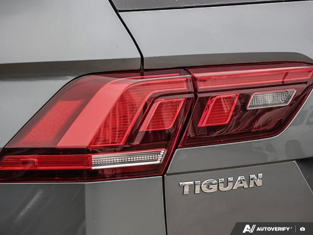 2018 Volkswagen Tiguan ComfortlineCERTIFIED AS-TRADED, NAVIGATION, HTD SE Photo