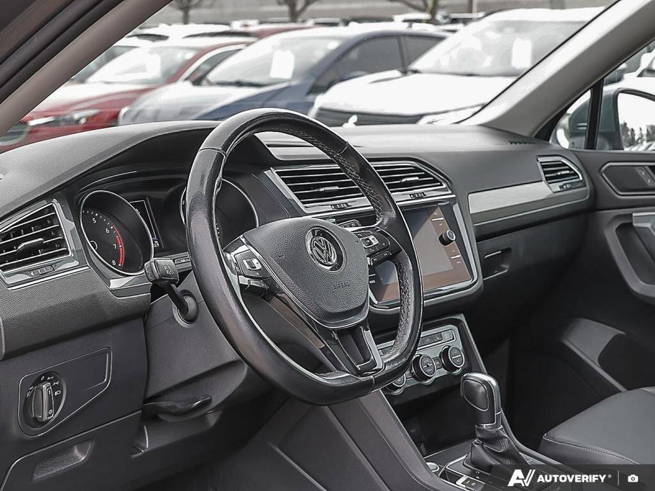 2018 Volkswagen Tiguan ComfortlineCERTIFIED AS-TRADED, NAVIGATION, HTD SE Photo
