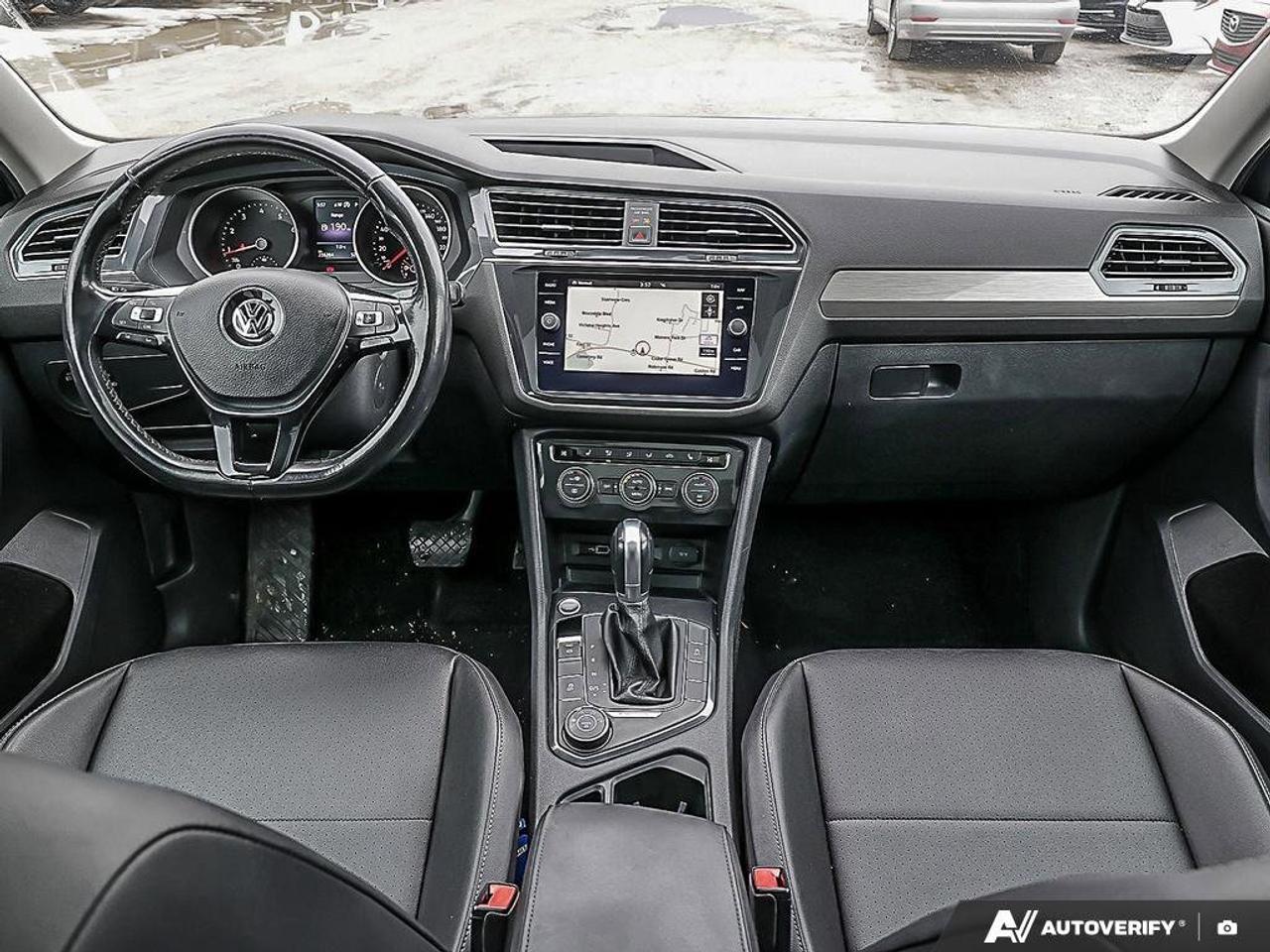 2018 Volkswagen Tiguan ComfortlineCERTIFIED AS-TRADED, NAVIGATION, HTD SE Photo