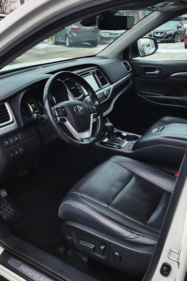 2017 Toyota Highlander LIMITED AWD V6 3.5L, NO ACCIDENTS Photo