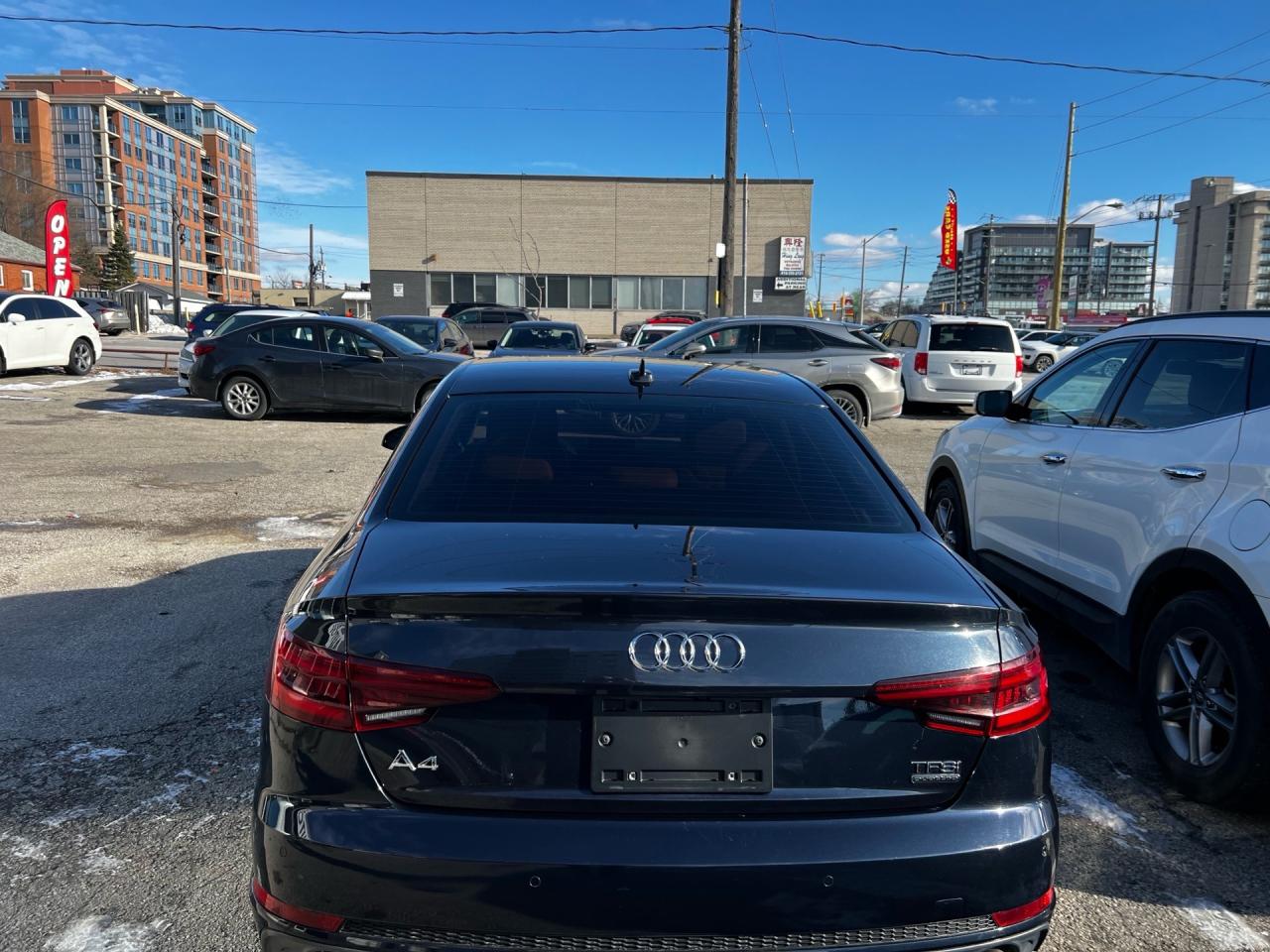 2018 Audi A4 2.0 TFSI quattro Komfort S tronic Photo