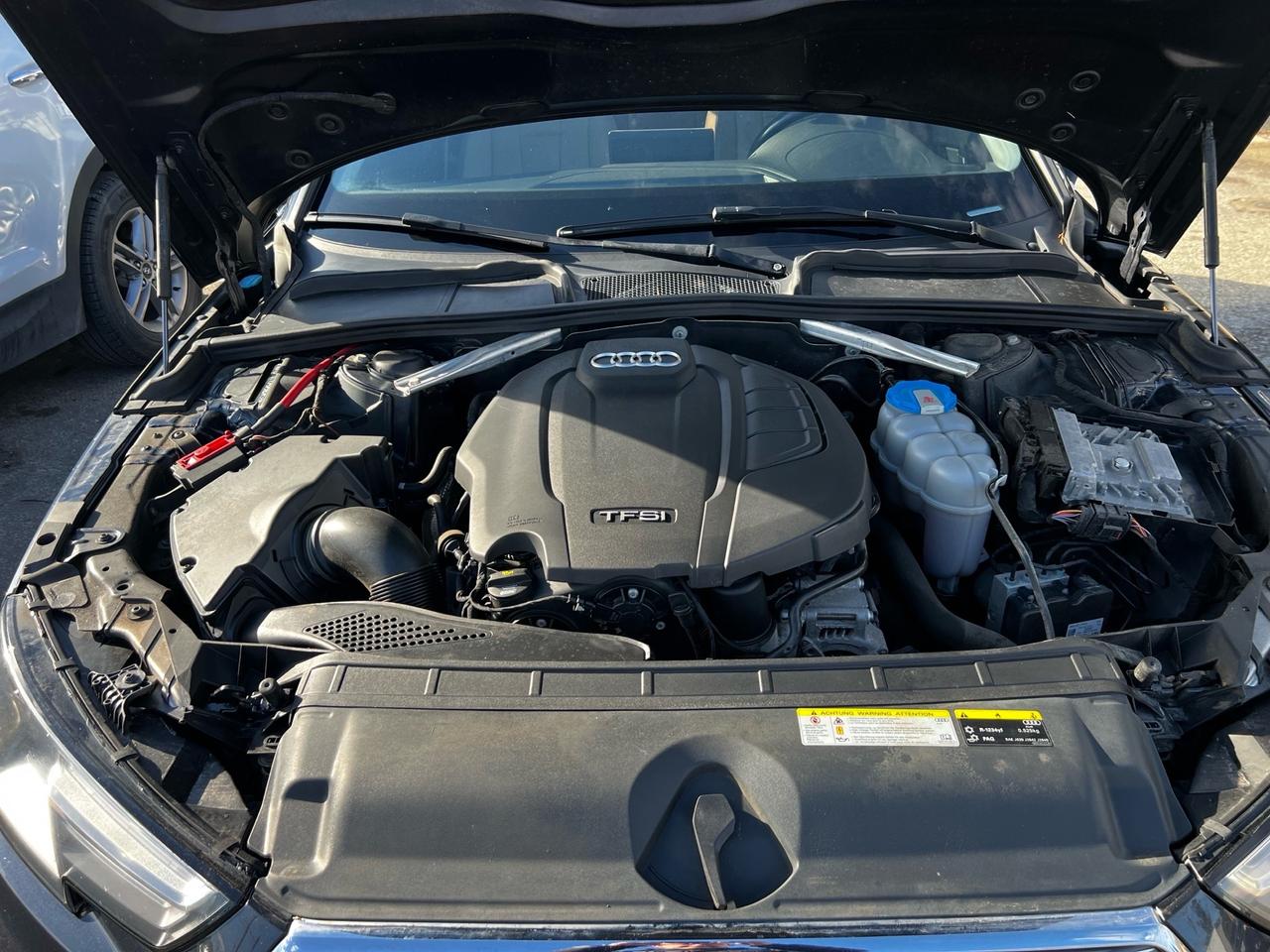 2018 Audi A4 2.0 TFSI quattro Komfort S tronic Photo