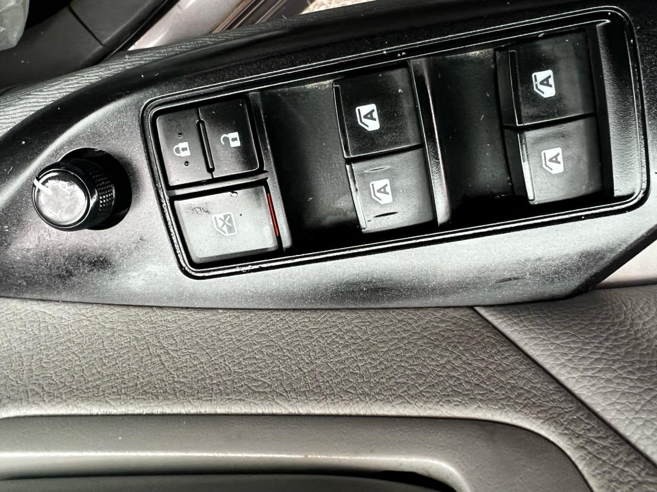 2017 Toyota Sienna 5DR 7-PASS FWD Photo