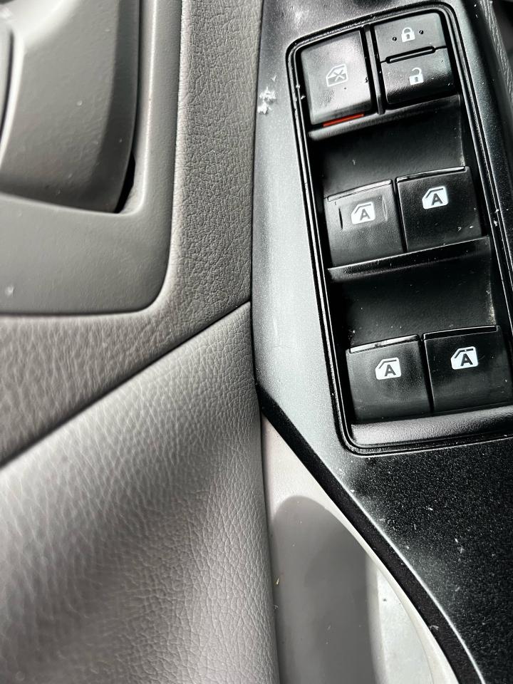 2017 Toyota Sienna 5DR 7-PASS FWD Photo