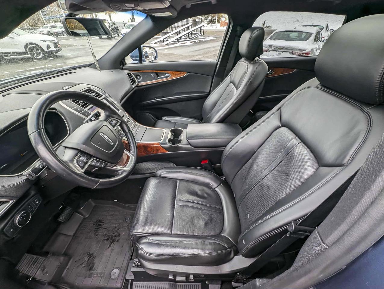 2019 Lincoln Nautilus Reserve-CLEAN CARFAX, RMT Start, Sunroof, AWD, NAV Photo